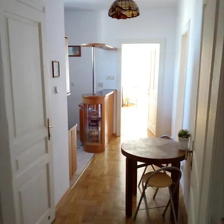 Διαμέρισμα Zwierzyniecka By Cozykrakow Apartments