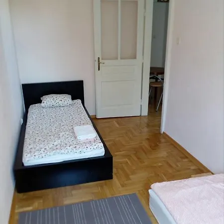 Διαμέρισμα Zwierzyniecka By Cozykrakow Apartments *